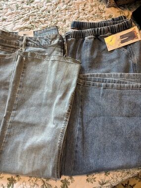Two Pair Vanilla Star- Ankle Length Jeans- Light Blue & Medium Blue.